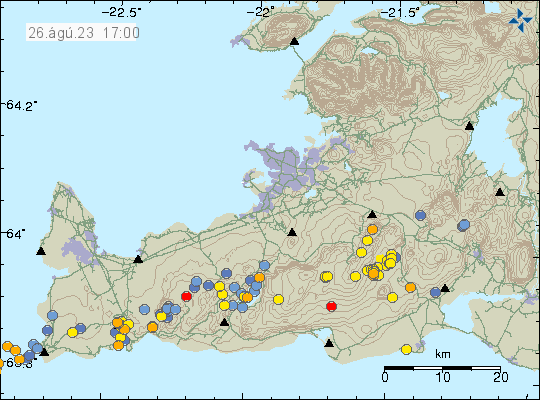 Mikið af gulum punktum í eldstöðinni Brennisteinsfjöllum, auk þess að fullt er punktum í öðrum eldstöðvum á Reykjanesskaga. 